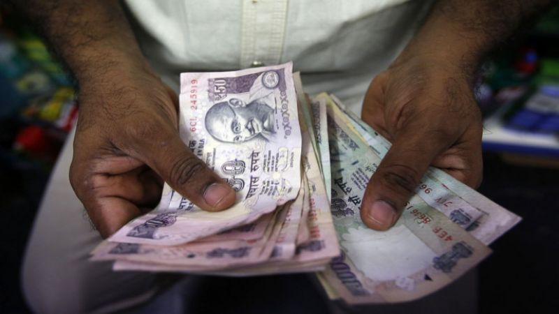 Rupee advanced 7 paise in trade today