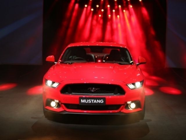 2016 Ford Mustang Launched! Priced at Rs 65 lakh