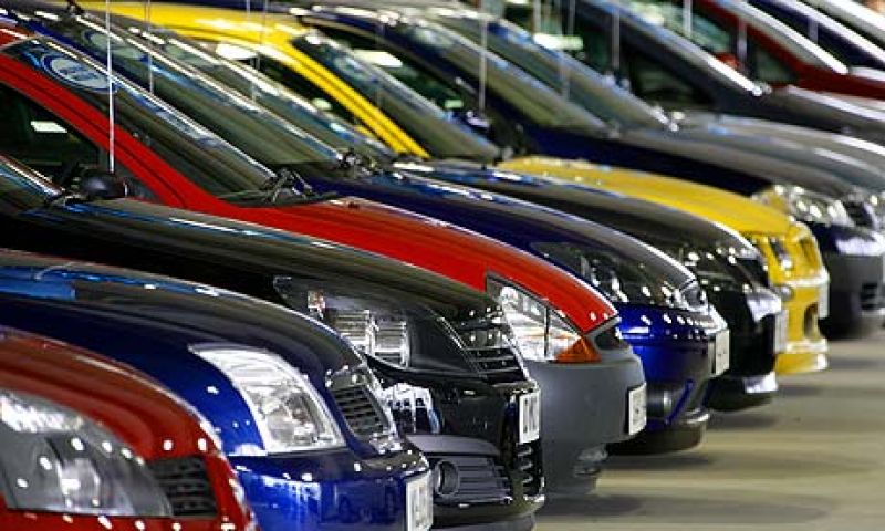 देश में कारों की बिक्री 4.21 प्रतिशत घटी वहीँ मोटरसाइकल की 11.05 प्रतिशत बढ़ी
