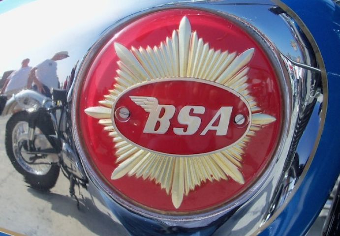 महिंद्रा ने किया मोटरसायकल ब्रांड BSA का अधिग्रहण