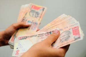 रुपया में आई 13 पैसे की बढ़त