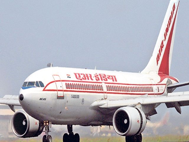 एयर इंडिया को सत्र 2015-16 में 100 करोड़ रुपये के परिचालन मुनाफे की उम्मीद