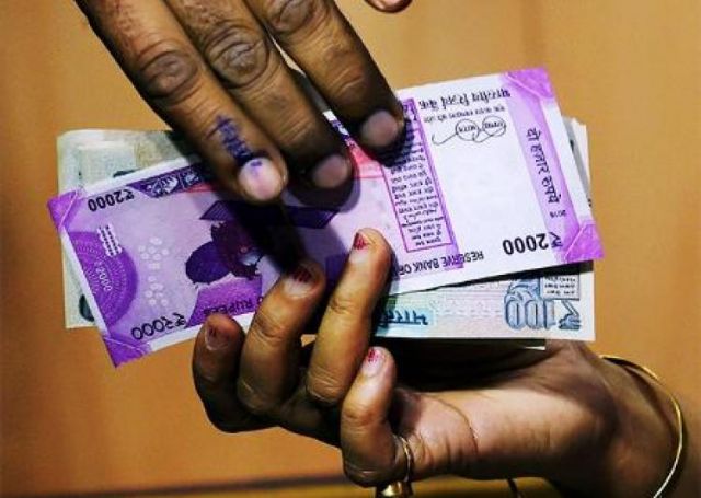 Demonetisation may hit activities in cash-intensive sectors: RBI