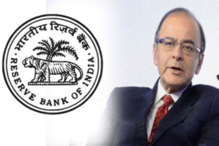 Relations between RBI, Centre strained over note ban