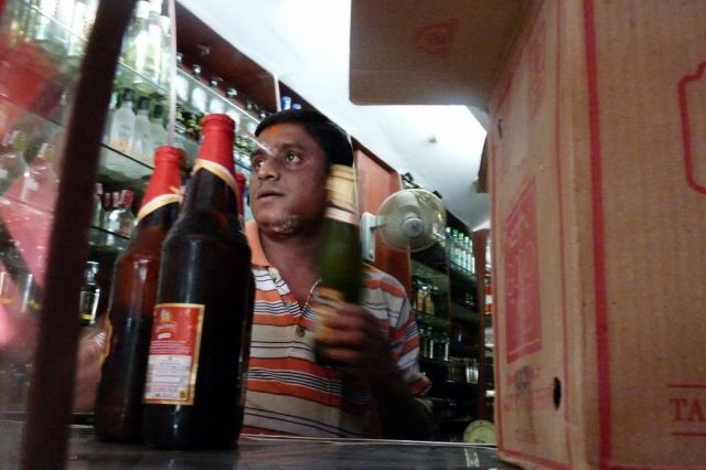 Ban on liquor shops near highways to hurt food and beverage business