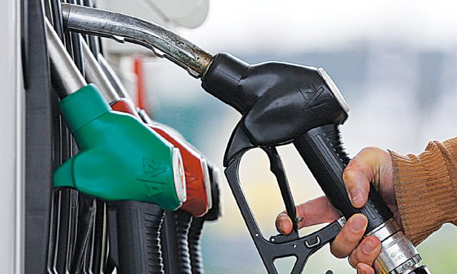 महंगाई की मार: फिर हुआ पेट्रोल और डीजल महंगा
