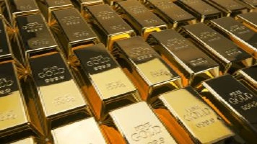 Gold falls under Rs 30,000 on weak overseas cues