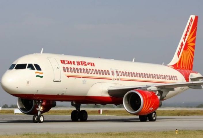 एयर इंडिया के प्लेन में बम होने की आई खबर, विमान की जांच जारी