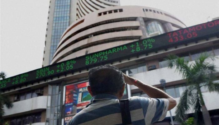 Sensex regains 27000, Nifty gains 8300