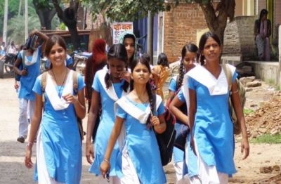 महाराष्ट्र के हजारों स्कूलों पर जल्द लगेगे ताले