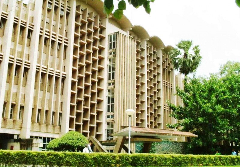 दुनिया के शीर्ष 50 इंजीनियरिंग संस्थानाें में आईआईटी बाॅम्बे और दिल्ली ने बनाई जगह