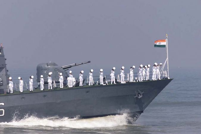 Indian Navy में बहुत से पदों पर होगी भर्ती ,जल्द ही करें अप्लाई