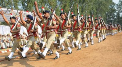 UP पुलिस भर्ती : 3700 पदों के लिए मांगे आवेदन, योग्यता  महज 12वीं पास