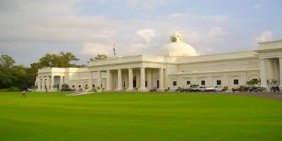 IIT Roorkee: रिसर्च सहयोगी के पदों पर निकली वैकेंसी, जानें क्या है आयु सीमा