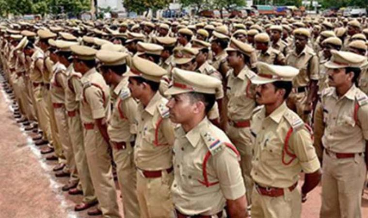 पुलिस भर्ती : 750 से अधिक पदों पर नौकरियां, 8वीं पास जरूर करें आवेदन