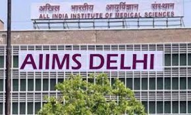 दिल्ली AIIMS की दूसरी मंजिल पर लगी आग, तेजी से पाया गया काबू