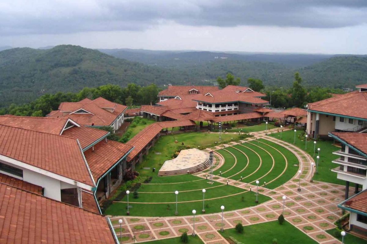 IIM Kozhikode is is giving excellent salary for these posts, know how to apply