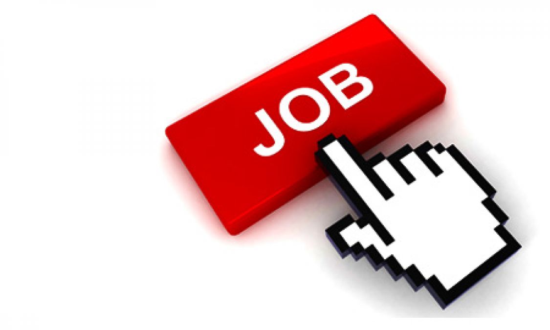 Job opening on the posts of stenographer, Here's age limit