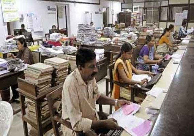 Recruitment for 2557 clerk posts, read details