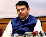 Maharashtra CM tells educational organizations, acknowledge cheques for fees