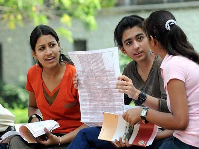 NEET 2017: 8 भाषाओं में सम्पन्न होगी एग्‍जाम,अब जल्‍द ही निकलेंगे फॉर्म