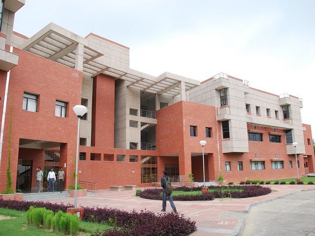 IIT Kanpur students completed their course before 6 Month