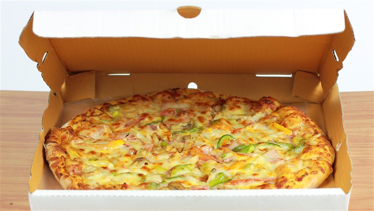 पिज़्ज़ा से ज्यादा उसके बॉक्स होते हैं उपयोगी | NewsTrack Hindi 1