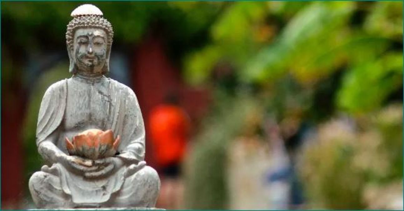 Know story behind 108 dried snails on Gautama Buddha's head | NewsTrack  English 1