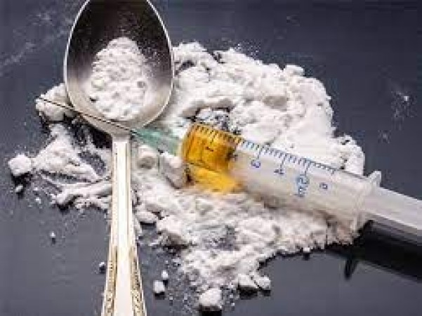 Heroin worth Rs 3 crore recovered from a flat in Delhi, three girls arrested