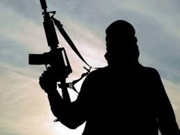 Jammu  police arrests Two JeM terrorists in J-K's Awantipora