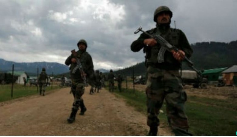 बीएसएफ ने जम्मू-कश्मीर में अंतरराष्ट्रीय सीमा पर मृत मादक पदार्थ तस्कर को मारी गोली