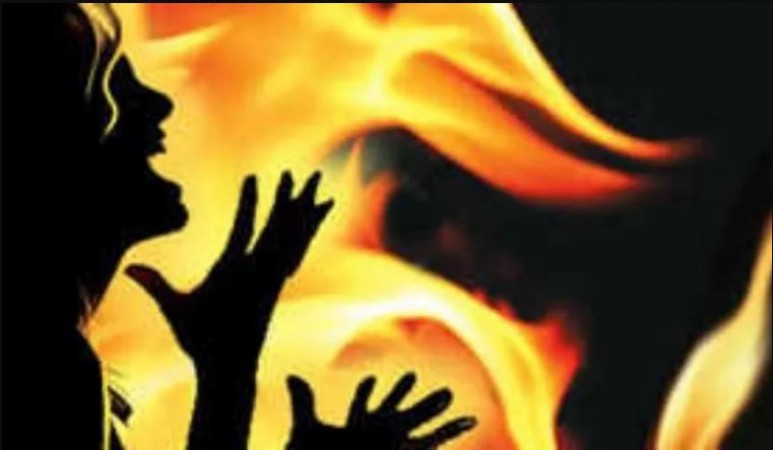 UP Man sets ablaze wife, kids over dowry