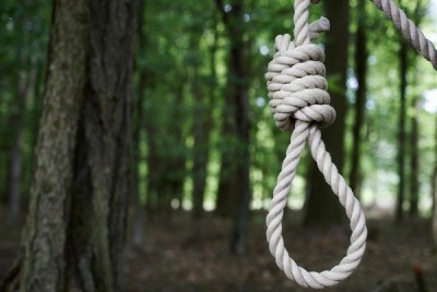 Indore: Bodies of man, teenage girl found hanging from tree