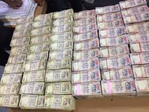Rs. 50 lakhs were seized by the Hyderabad Commissioner's Task Force team