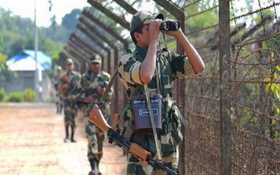 Encounter between cattle smuggler and BSF jawans on Indo-Bangladesh border, one dead