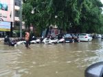 दिल्ली : इंद्र देवता का प्रकोप, चारों ओर मुसीबत की बारिश