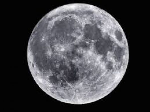 Scientists say that the inner part of the moon is dry