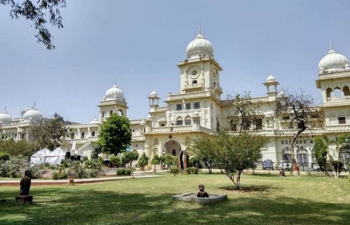 यूपी हाईकोर्ट ने लखनऊ विश्वविद्यालय को 180 सहायक प्रोफेसर के पद रिक्त रखने का दिया आदेश