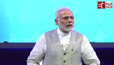 Pariksha Pe Charcha Live: Try to learn to live in present says, PM Modi