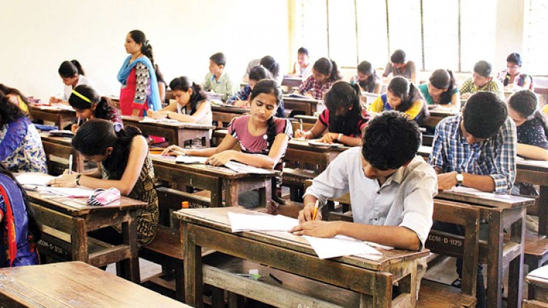 यूपी सरकार ने रद्द की कॉलेज परीक्षाएं, जानें पूरी खबर