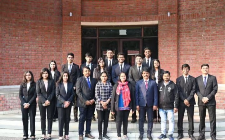 IIM Lucknow's Record Placements: 634 Offers for 576 Students
