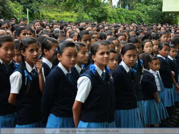 सिक्किम सरकार ने स्कूलों को 11 स्थानीय वर्णव्यवस्था में लाने का किया एलान