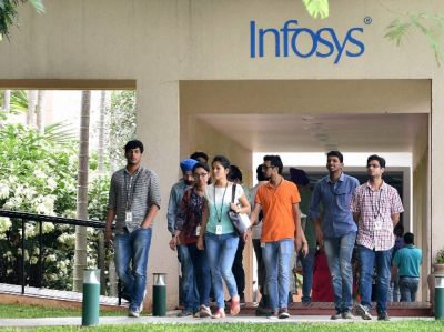 Jobs in Infosys, will be recruiting 12000 engineers in next two years