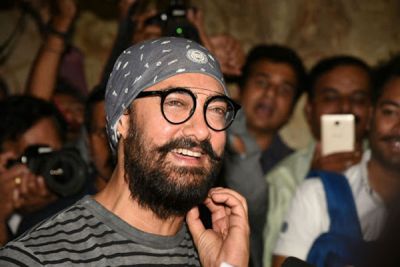 बॉलीवुड सितारे 2017 का कोटा पूरा कर रहे है वही आमिर खान ने 2019 का भी काम शुरू कर दिया