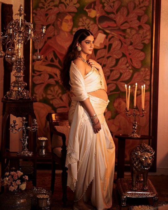 Sonam Kapoor's stunning look in white saree, fans went crazy to see the photos