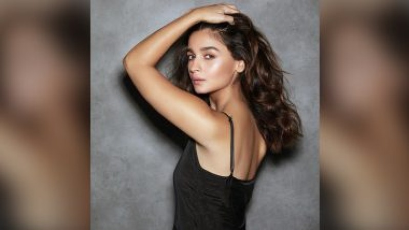 Alia Bhatt's work out video goes viral, fans stunned