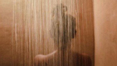 This famous actress shared the picture while taking a bath, seeing the senses of the fans blown away