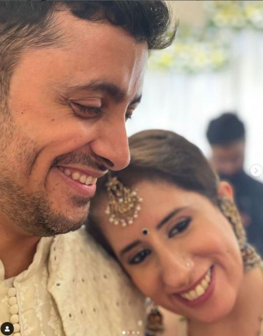 Famous producer Guneet Monga gets engaged, shared these pictures