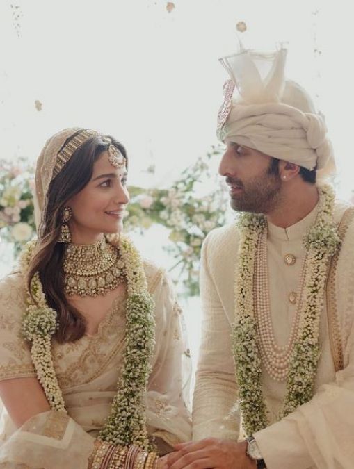 Ranbir-Alia gets special gift after marriage, people surprised to see
