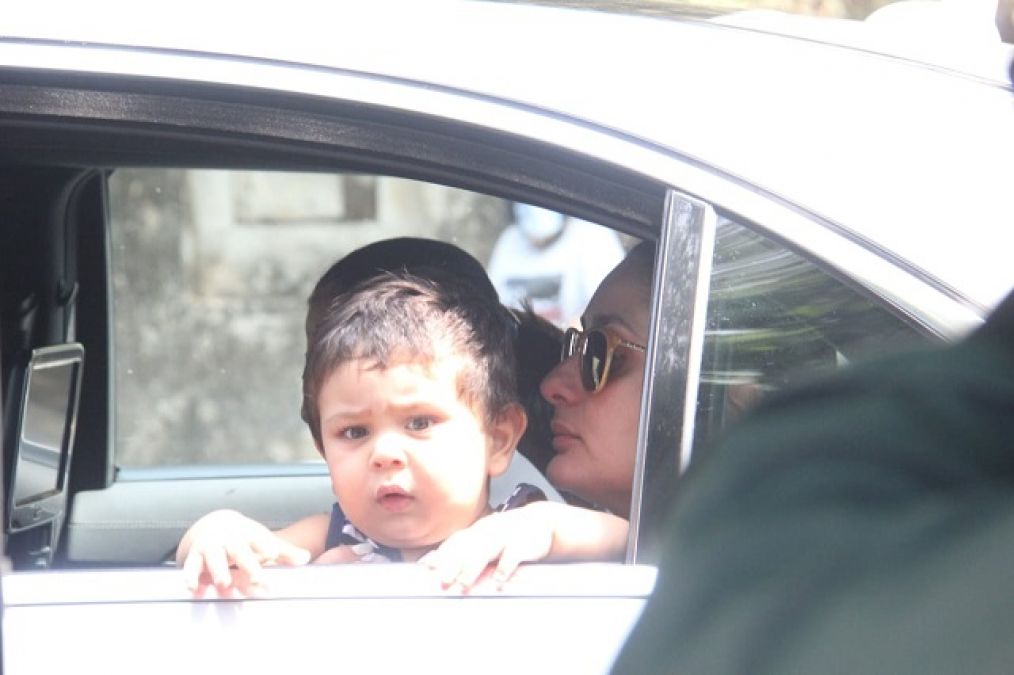 Golu Molu Sa Chehra... and big eyes, Jeh came out on an outing with his mother
